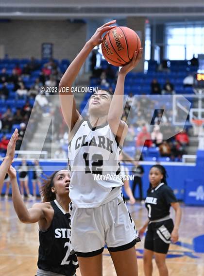 Thumbnail 1 in Clark vs Steele (UIL 6A Region 4 Final) photogallery.
