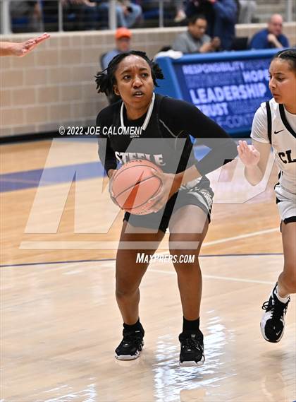 Thumbnail 1 in Clark vs Steele (UIL 6A Region 4 Final) photogallery.