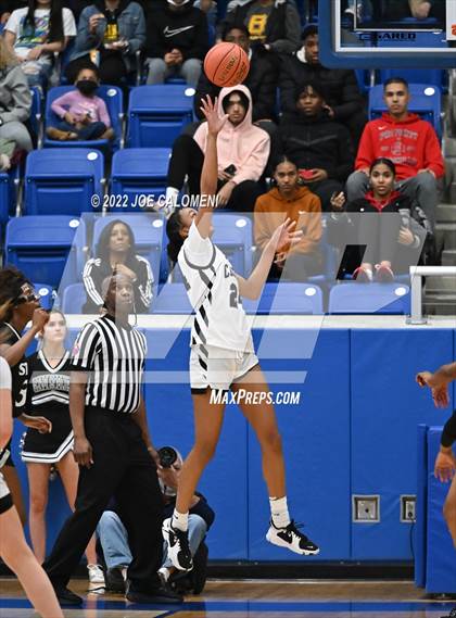 Thumbnail 1 in Clark vs Steele (UIL 6A Region 4 Final) photogallery.