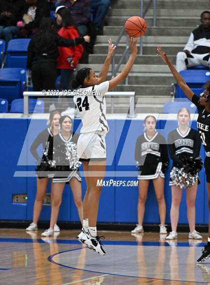 Thumbnail 3 in Clark vs Steele (UIL 6A Region 4 Final) photogallery.