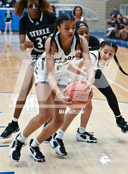 Thumbnail 1 in Clark vs Steele (UIL 6A Region 4 Final) photogallery.