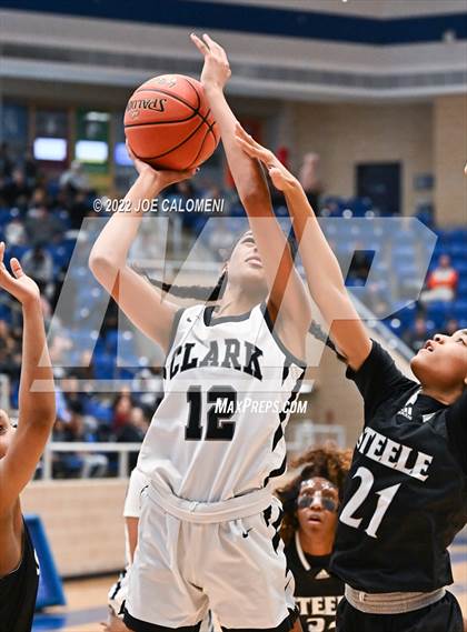 Thumbnail 1 in Clark vs Steele (UIL 6A Region 4 Final) photogallery.
