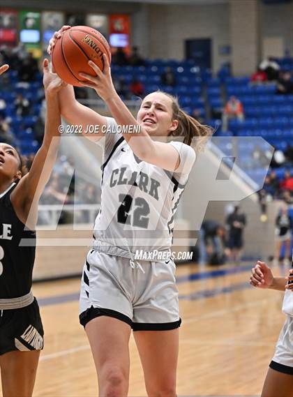 Thumbnail 1 in Clark vs Steele (UIL 6A Region 4 Final) photogallery.