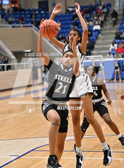 Thumbnail 2 in Clark vs Steele (UIL 6A Region 4 Final) photogallery.