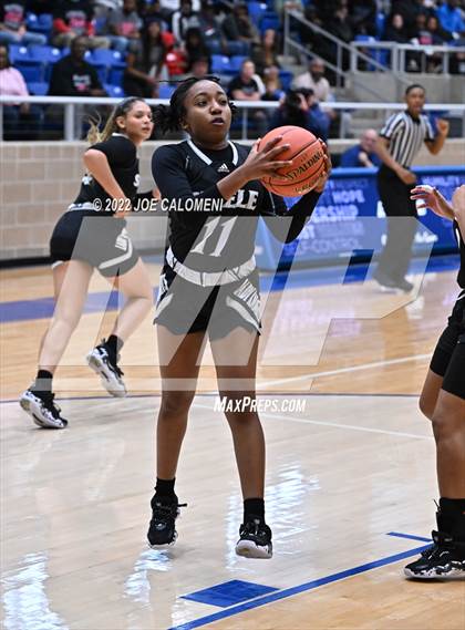 Thumbnail 1 in Clark vs Steele (UIL 6A Region 4 Final) photogallery.