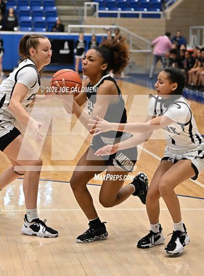 Thumbnail 2 in Clark vs Steele (UIL 6A Region 4 Final) photogallery.