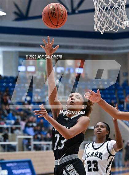 Thumbnail 2 in Clark vs Steele (UIL 6A Region 4 Final) photogallery.