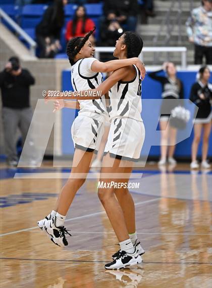Thumbnail 3 in Clark vs Steele (UIL 6A Region 4 Final) photogallery.