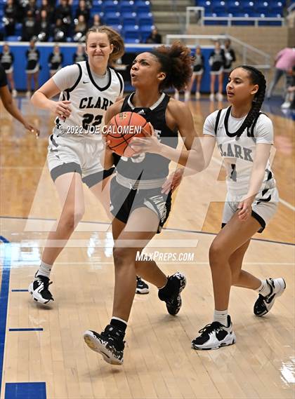 Thumbnail 3 in Clark vs Steele (UIL 6A Region 4 Final) photogallery.