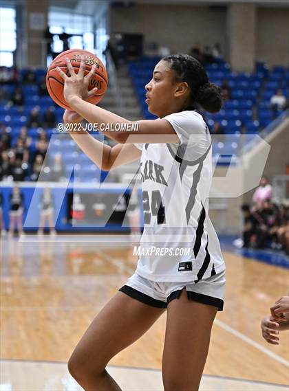 Thumbnail 1 in Clark vs Steele (UIL 6A Region 4 Final) photogallery.