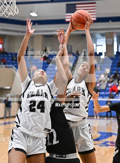 Thumbnail 3 in Clark vs Steele (UIL 6A Region 4 Final) photogallery.