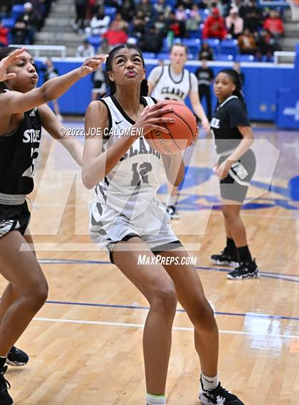Thumbnail 1 in Clark vs Steele (UIL 6A Region 4 Final) photogallery.