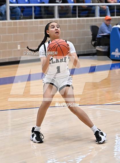 Thumbnail 1 in Clark vs Steele (UIL 6A Region 4 Final) photogallery.