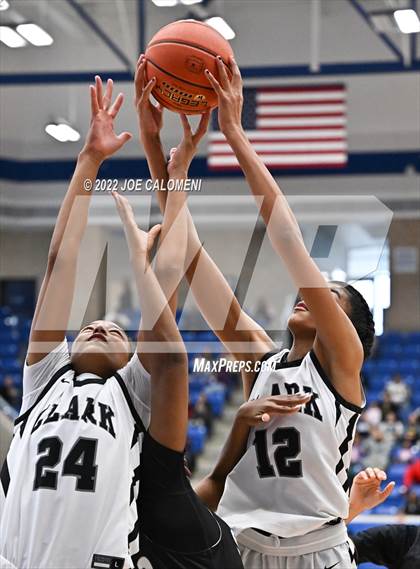 Thumbnail 3 in Clark vs Steele (UIL 6A Region 4 Final) photogallery.