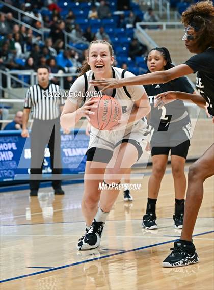 Thumbnail 1 in Clark vs Steele (UIL 6A Region 4 Final) photogallery.