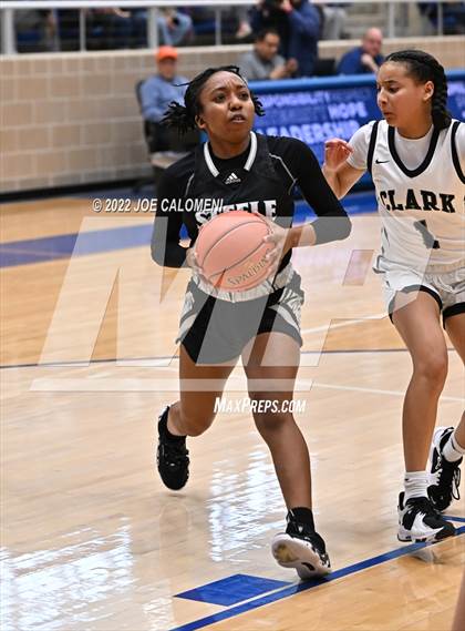 Thumbnail 3 in Clark vs Steele (UIL 6A Region 4 Final) photogallery.