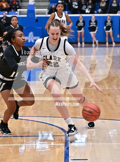 Thumbnail 3 in Clark vs Steele (UIL 6A Region 4 Final) photogallery.