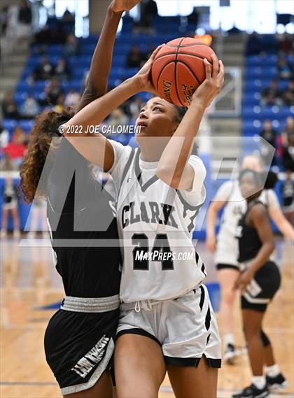 Thumbnail 1 in Clark vs Steele (UIL 6A Region 4 Final) photogallery.