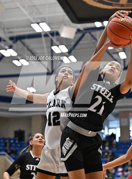 Thumbnail 3 in Clark vs Steele (UIL 6A Region 4 Final) photogallery.