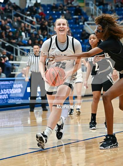 Thumbnail 2 in Clark vs Steele (UIL 6A Region 4 Final) photogallery.