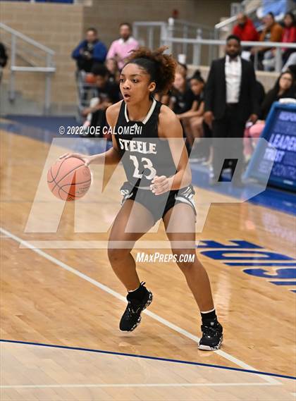 Thumbnail 2 in Clark vs Steele (UIL 6A Region 4 Final) photogallery.