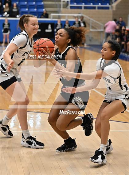 Thumbnail 3 in Clark vs Steele (UIL 6A Region 4 Final) photogallery.