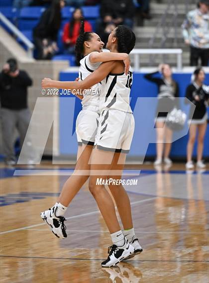 Thumbnail 1 in Clark vs Steele (UIL 6A Region 4 Final) photogallery.