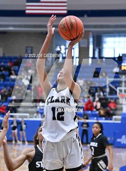 Thumbnail 2 in Clark vs Steele (UIL 6A Region 4 Final) photogallery.