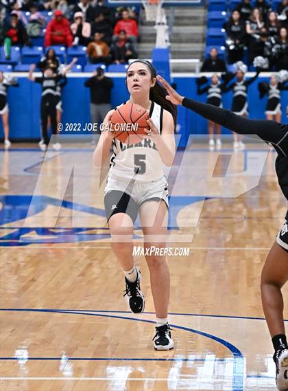 Thumbnail 1 in Clark vs Steele (UIL 6A Region 4 Final) photogallery.