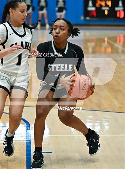 Thumbnail 1 in Clark vs Steele (UIL 6A Region 4 Final) photogallery.
