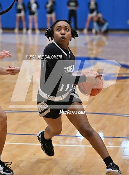 Thumbnail 1 in Clark vs Steele (UIL 6A Region 4 Final) photogallery.