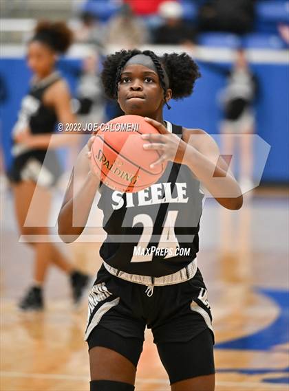 Thumbnail 1 in Clark vs Steele (UIL 6A Region 4 Final) photogallery.