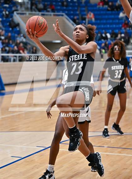 Thumbnail 1 in Clark vs Steele (UIL 6A Region 4 Final) photogallery.