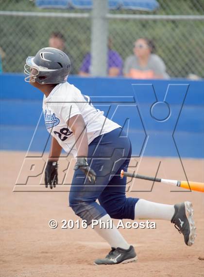 Thumbnail 1 in Palisades vs Chavez photogallery.