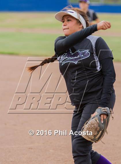 Thumbnail 2 in Palisades vs Chavez photogallery.
