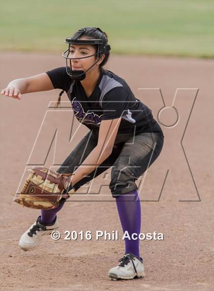 Thumbnail 1 in Palisades vs Chavez photogallery.