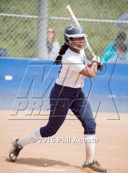 Thumbnail 3 in Palisades vs Chavez photogallery.