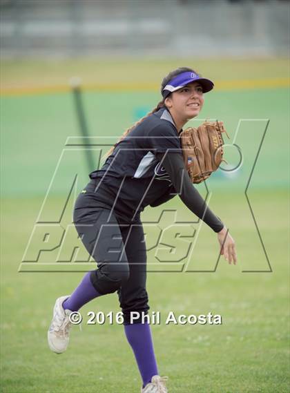 Thumbnail 3 in Palisades vs Chavez photogallery.