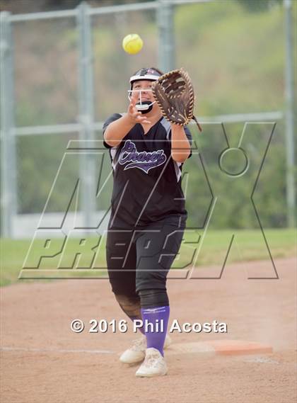 Thumbnail 3 in Palisades vs Chavez photogallery.