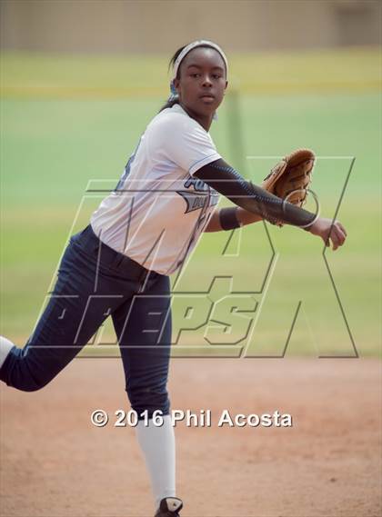 Thumbnail 3 in Palisades vs Chavez photogallery.