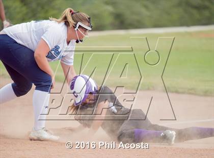 Thumbnail 1 in Palisades vs Chavez photogallery.