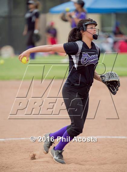 Thumbnail 1 in Palisades vs Chavez photogallery.