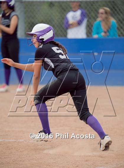 Thumbnail 2 in Palisades vs Chavez photogallery.