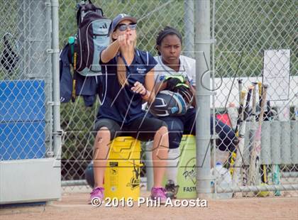 Thumbnail 3 in Palisades vs Chavez photogallery.