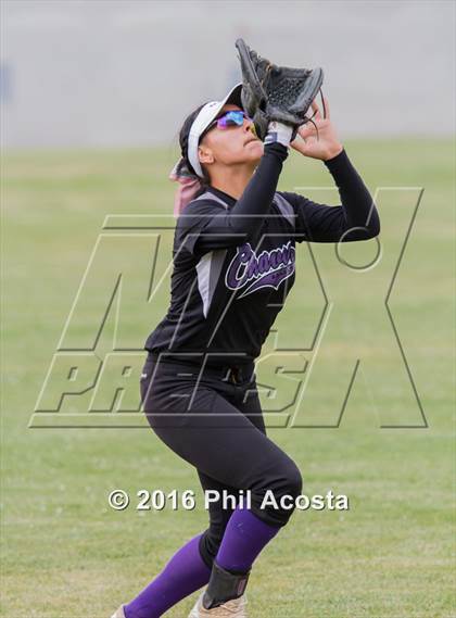 Thumbnail 2 in Palisades vs Chavez photogallery.