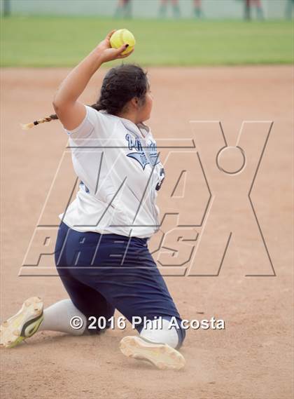 Thumbnail 1 in Palisades vs Chavez photogallery.