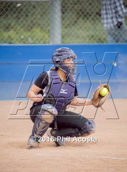 Thumbnail 2 in Palisades vs Chavez photogallery.