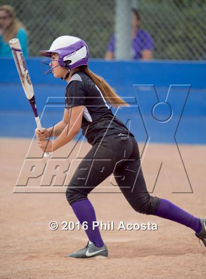 Thumbnail 1 in Palisades vs Chavez photogallery.