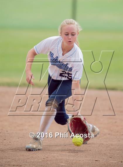 Thumbnail 1 in Palisades vs Chavez photogallery.