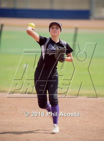 Thumbnail 1 in Palisades vs Chavez photogallery.